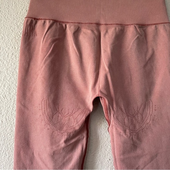 Gymshark Studio Leggings Women’s 28” Waist Pink Mandala Detail Print Activewear - Picture 7 of 12